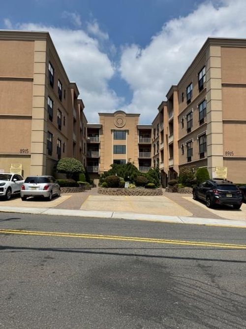 apt-20-8915 Bergenwood Ave, North Bergen, NJ, 07047-5347 | Card Image