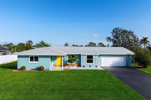 114 Francis Dr Ne, PORT CHARLOTTE, FL, 33952-8143 | Card Image