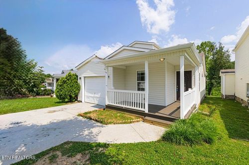 10548 Lone Star Way, Knoxville, TN, 37932-2078 | Card Image