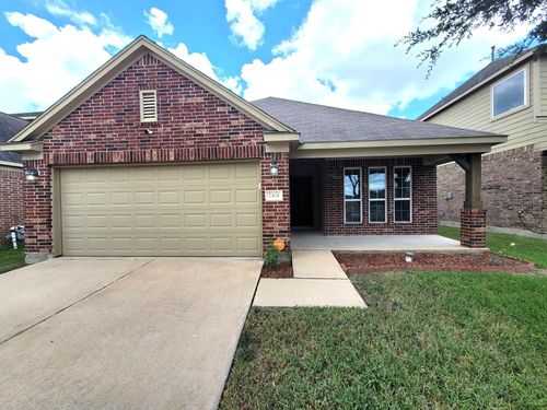2414 Flickering Leaf Ln, Fresno, TX, 77545-1611 | Card Image