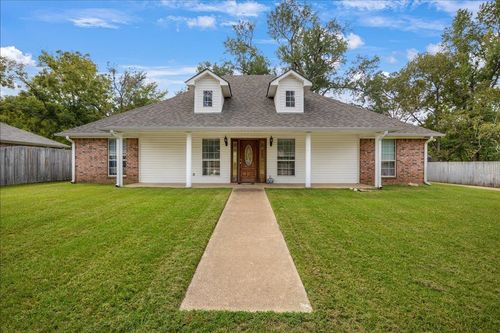 708 E Paschal St, Troup, TX, 75789-2238 | Card Image