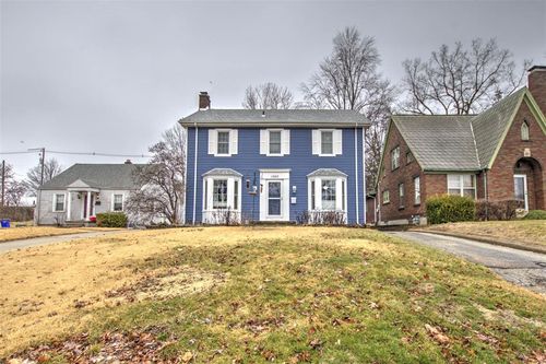 1560 W Sunset Ave, Decatur, IL, 62522-2742 | Card Image