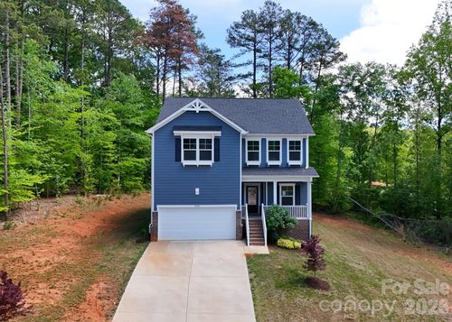5156 Mark Dr Ne, Hickory, NC, 28601-9727 | Card Image
