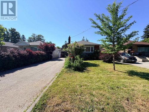 15 Leahann Dr, Toronto, ON, M1P1B6 | Card Image