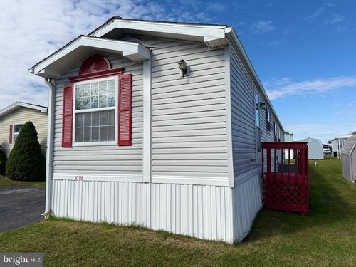 1019 Heath Ave, READING, PA, 19605-3320 | Card Image