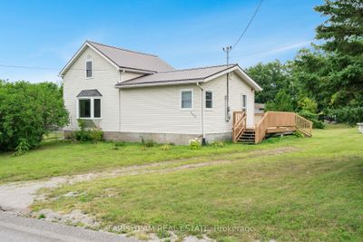 349 Olive St, House other with 3 bedrooms, 1 bathrooms and 4 parking in Midland ON | Image 2