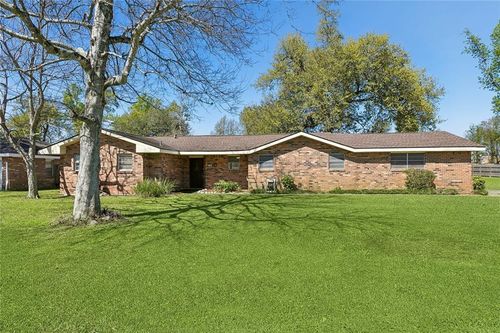 300 Maryland Dr, Luling, LA, 70070-2166 | Card Image