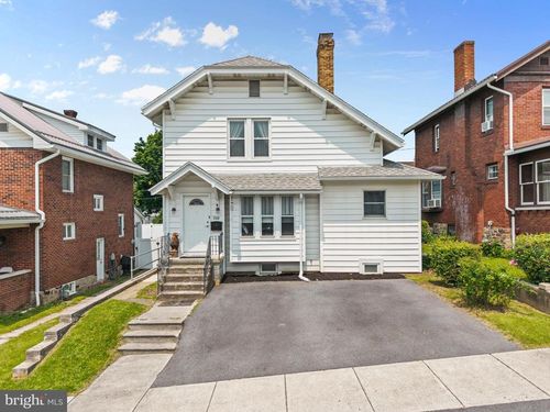 1108 22nd Ave, Altoona, PA, 16601-3007 | Card Image