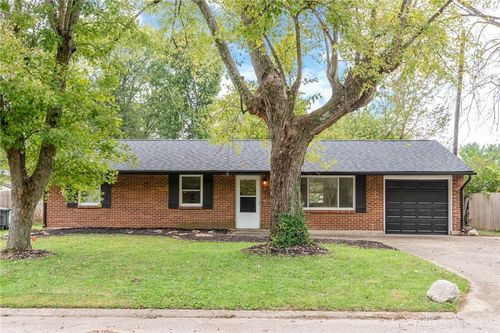 161 Belair Cir, Bellbrook, OH, 45305-2102 | Card Image