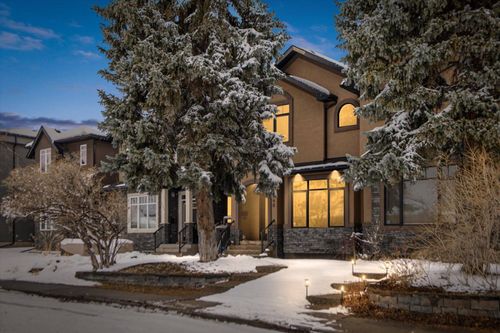 2040 46 Ave Sw, Calgary, AB, T2T2R9 | Card Image