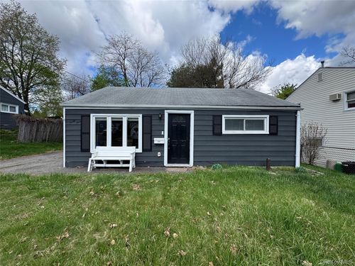 33 Hurd Ave, Garnerville, NY, 10923-1805 | Card Image