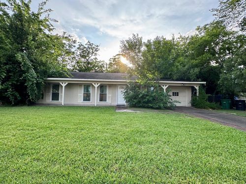 3917 Willow Springs Ln, Houston, TX, 77080-1544 | Card Image