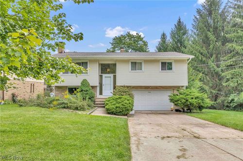 7059 Filip Blvd, Independence, OH, 44131-4907 | Card Image