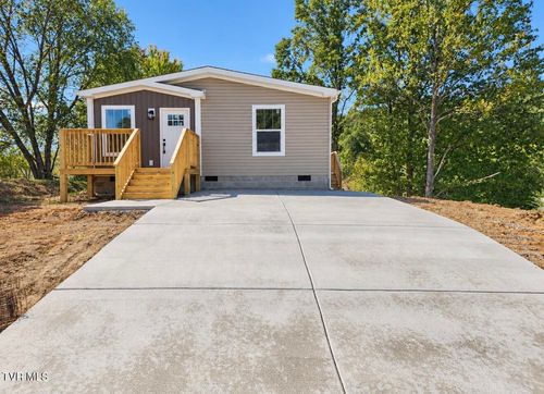 400 Highland Meadows Dr, Blountville, TN, 37617-3374 | Card Image