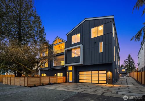 13546 39th Ave Ne, Seattle, WA, 98125-3808 | Card Image