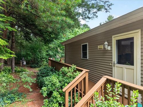 80 Old Shannock Rd, Charlestown, RI, 02813-3825 | Card Image