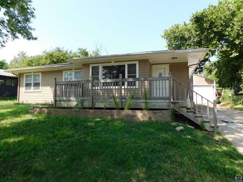 3505 Sw Brendan Ave, Topeka, KS, 66611-2322 | Card Image
