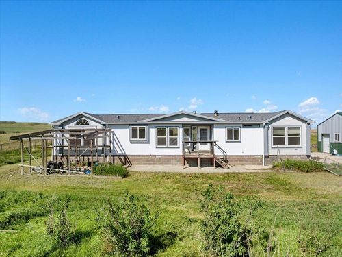 18631 Beet Rd, Nisland, SD, 57762-7644 | Card Image