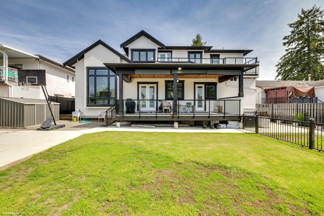 7705 117 Street, House other with 8 bedrooms, 7 bathrooms and null parking in Delta BC | Image 3
