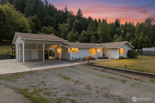 18201 Renton Maple Valley Rd Se, Maple Valley, WA, 98038-6216 | Card Image