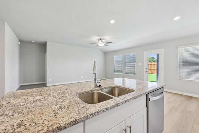 2205 Dunbar Dr, House other with 3 bedrooms, 3 bathrooms and null parking in Sherman TX | Image 13