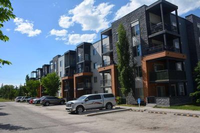 207 - 2715 12 Ave Se, Condo with 2 bedrooms, 1 bathrooms and 1 parking in Calgary AB | Image 2