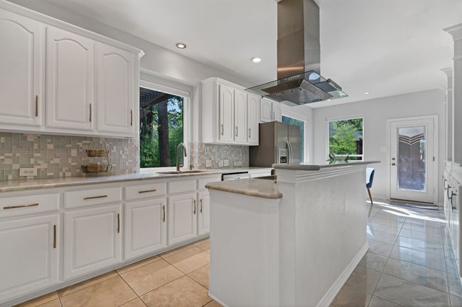 7955 Enclave Way, House other with 4 bedrooms, 3 bathrooms and null parking in Dallas TX | Image 22