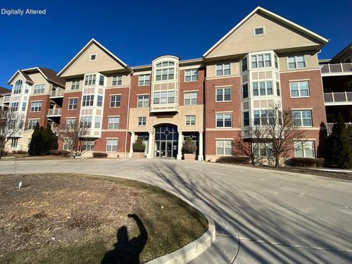 4110 S Lake Dr, Saint Francis, WI, 53235-5953 | Card Image