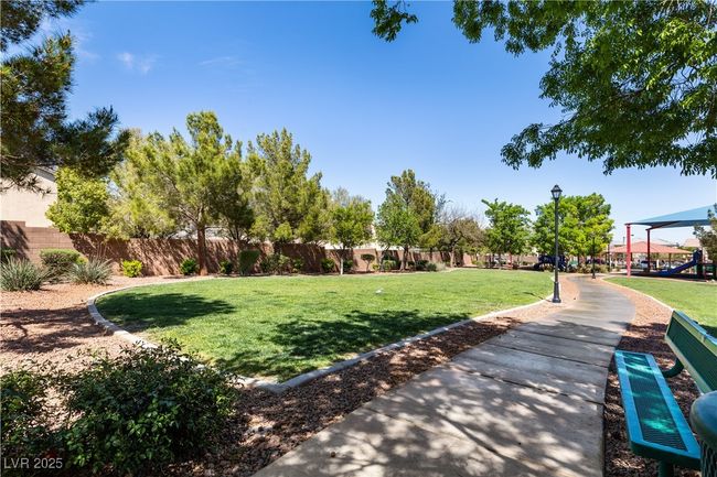 7237 Puddle Duck St, House other with 3 bedrooms, 3 bathrooms and null parking in Las Vegas NV | Image 29