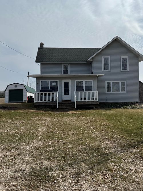 2126 200th Ave, Reed City, MI, 49677-8044 | Card Image