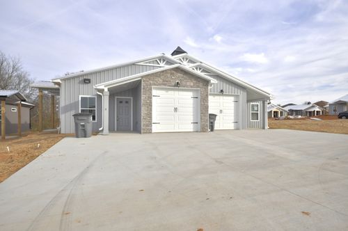 a-174 Bainbridge Dr, Clarksville, TN, 37043-1694 | Card Image