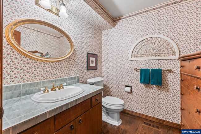 465 Mckinley St Se, House other with 5 bedrooms, 3 bathrooms and null parking in Salem OR | Image 8
