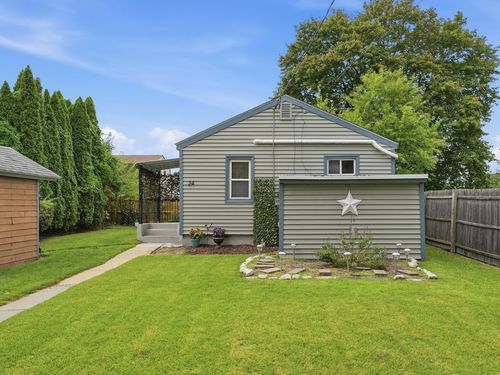 24 Wildermere Street, Chicopee, MA, 01020 | Card Image