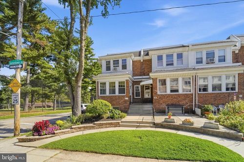675 Jamestown St, PHILADELPHIA, PA, 19128-1706 | Card Image
