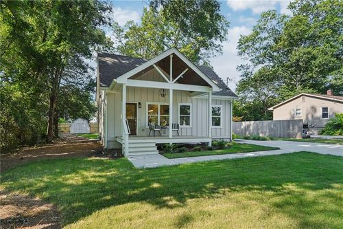 1036 Dell Ave Se, Smyrna, GA, 30080-4104 | Card Image