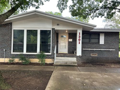 1301 3rd Ave Sw, Ardmore, OK, 73401-3215 | Card Image