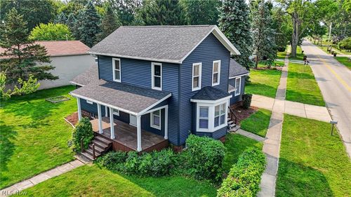 40 E Market St, Seville, OH, 44273-9571 | Card Image
