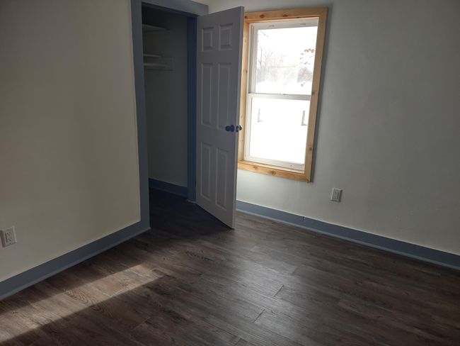 Upper full bathroom | Image 47