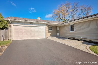 33 Timber Hill Road, House other with 3 bedrooms, 3 bathrooms and 2 parking in Buffalo Grove IL | Image 2