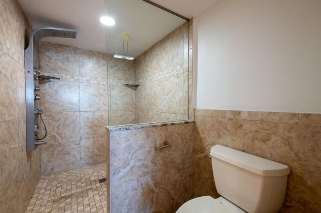 APT-1134 - 122 Lakeshore Dr, Condo with 2 bedrooms, 2 bathrooms and null parking in North Palm Beach FL | Image 31