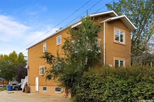 1358 Arthur St, Regina, SK, S4T4V8 | Card Image