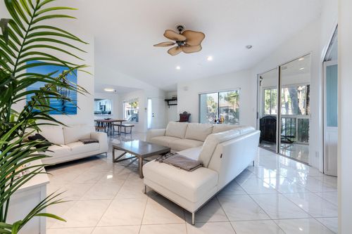 apt-1105-7485 Glendevon Ln, Delray Beach, FL, 33446-2813 | Card Image