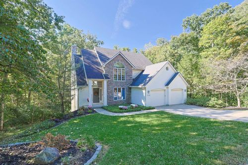 5748 Golf Crest Dr, West Chester, OH, 45069-1703 | Card Image