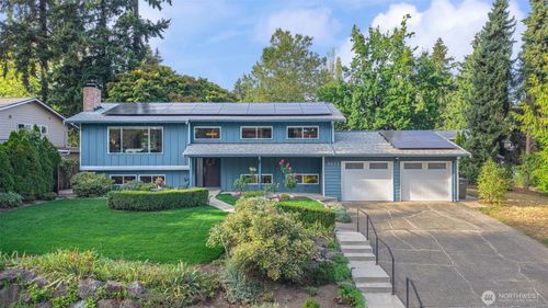 9032 Ne 132nd Pl, Kirkland, WA, 98034-2633 | Card Image