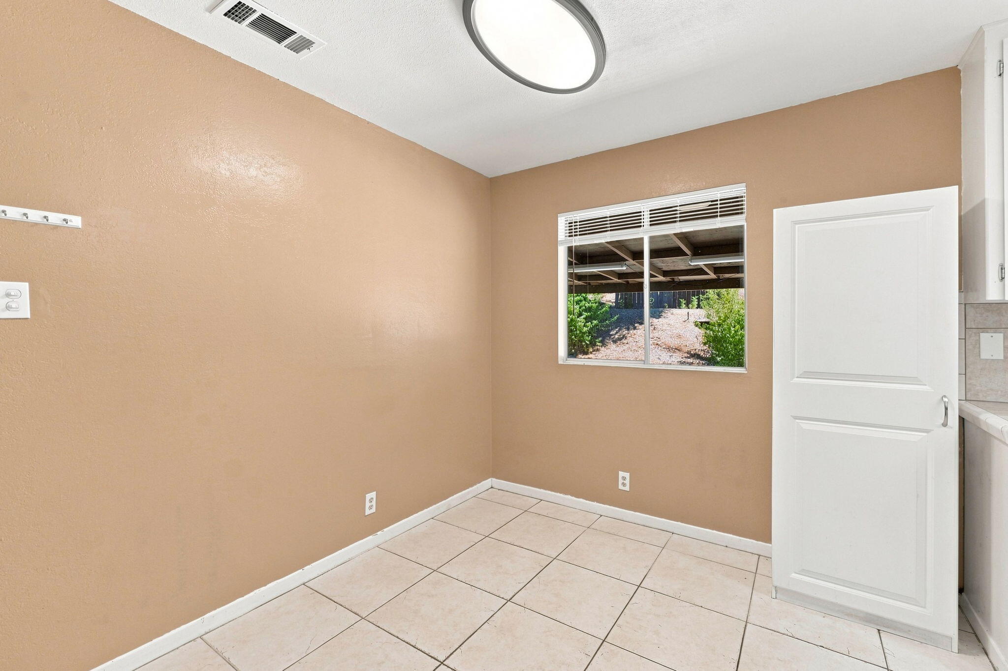 Residential in Shasta Lake 5