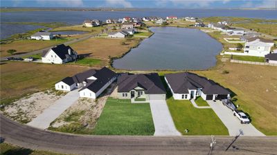 1114 Cape Velero Drive, House other with 4 bedrooms, 3 bathrooms and null parking in Rockport TX | Image 2