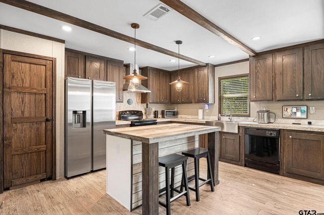 631 Red Bud Cir, House other with 4 bedrooms, 2 bathrooms and null parking in Bullard TX | Image 6