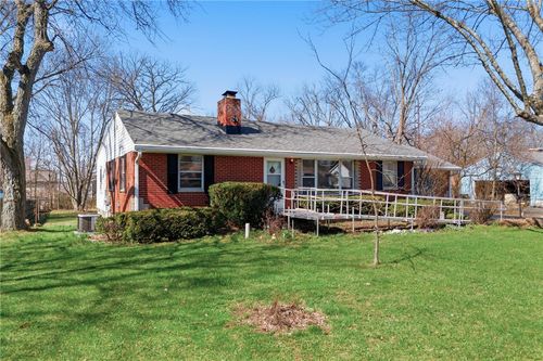 241 Grand Vista Dr, Beavercrk Twp, OH, 45440-3303 | Card Image