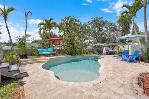 568 Se Nome Dr, Port St. Lucie, FL, 34984-8943 | Card Image