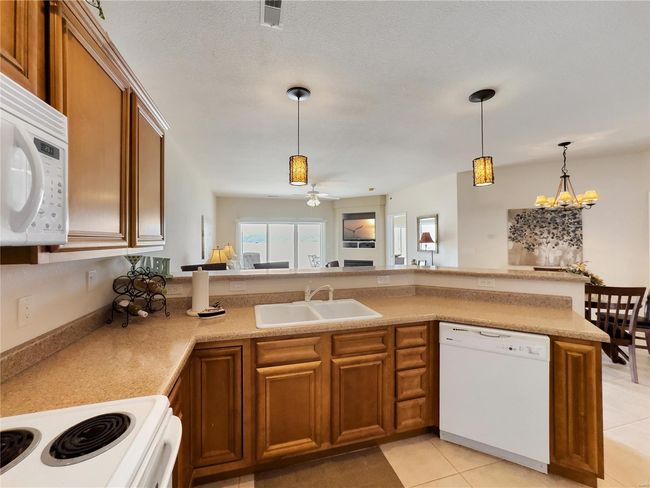 2C - 72 Sierra Bay Dr, Condo with 3 bedrooms, 2 bathrooms and null parking in Camdenton MO | Image 12